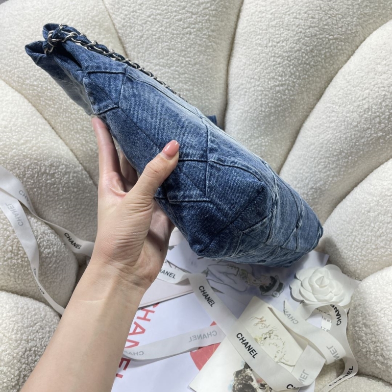 Ch**el hobo 22 bags